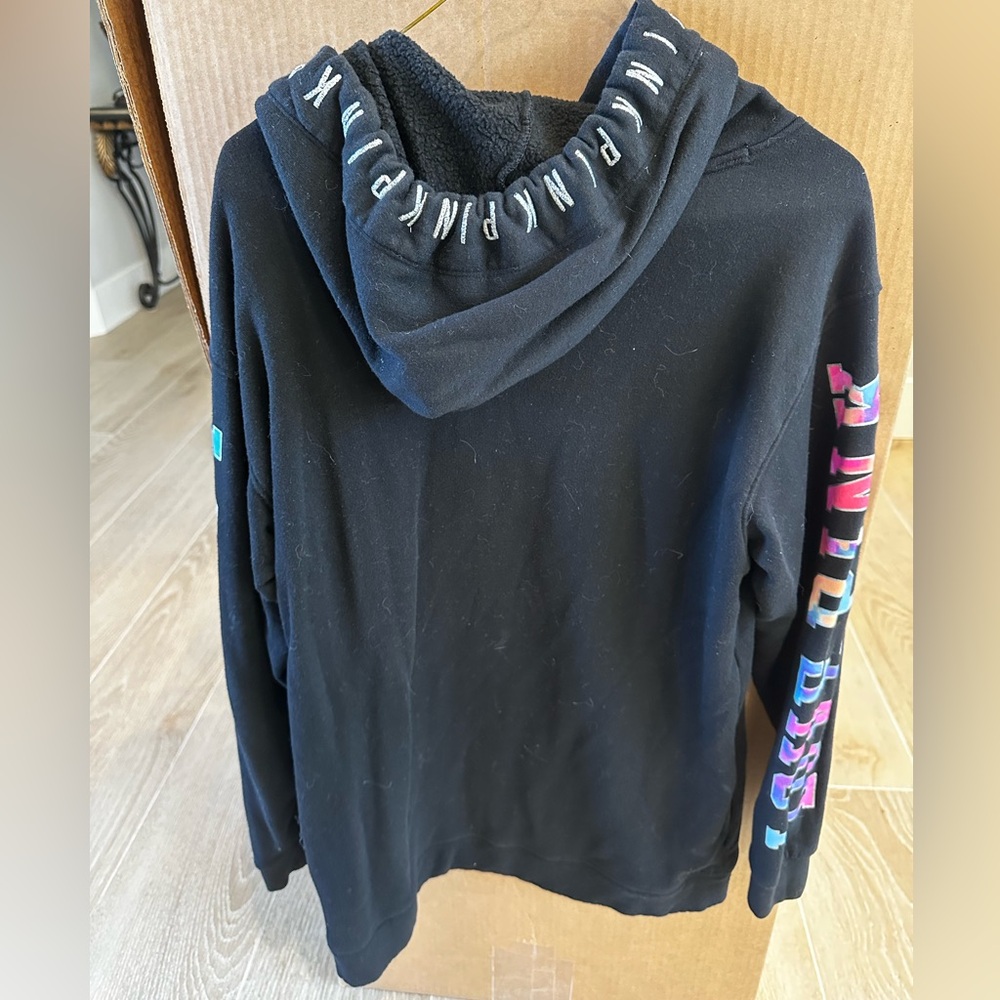PINK Sweatshirt - Picture 2 of 6